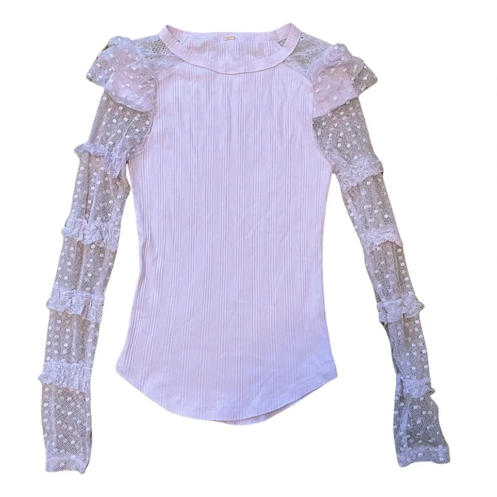 Free People Kiss Kiss lace ruffle size small/ XS lavender ribbed blouse